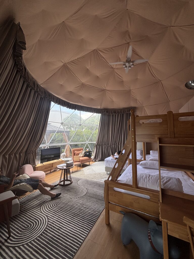 UE GARDEN RESORT　グランピングのベッド