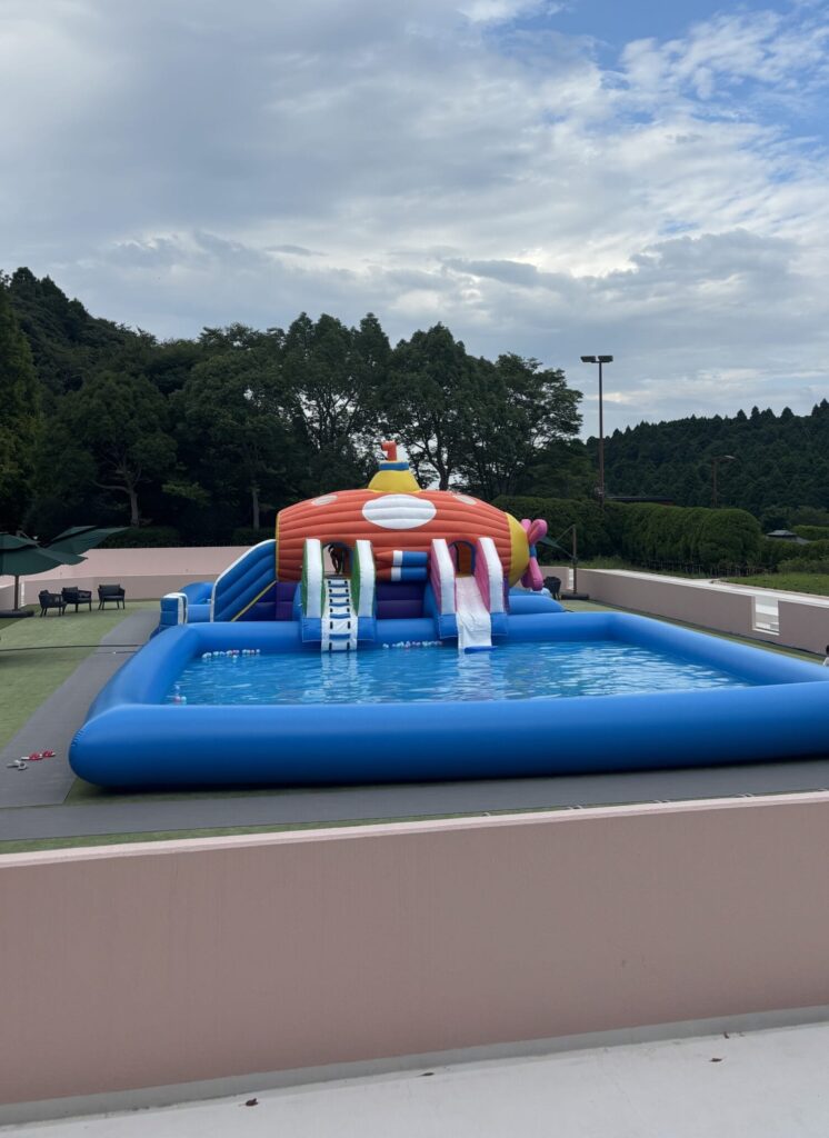 UE GARDEN RESORT　プール