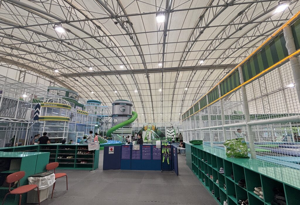 UE GARDEN RESORT　室内キッズプレイグラウンド