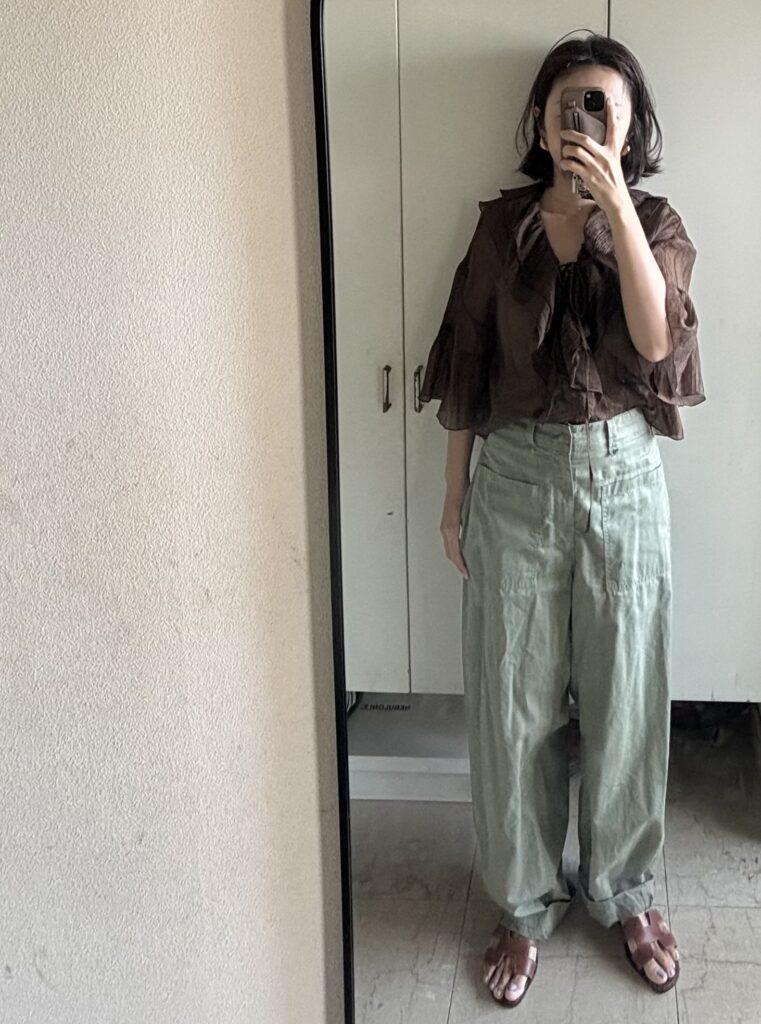 しまむらのシアートップスを使った全身コーデ