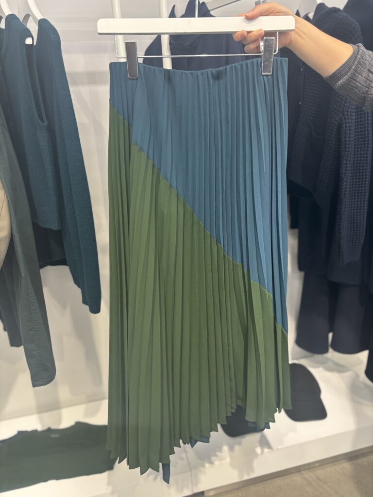 UNIQLO : C　プリーツロングスカート
