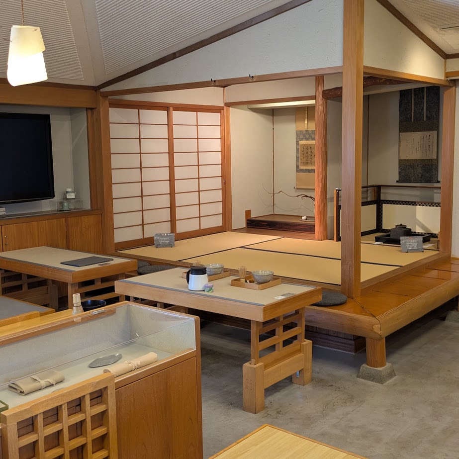 葵製茶　カフェ　茶室