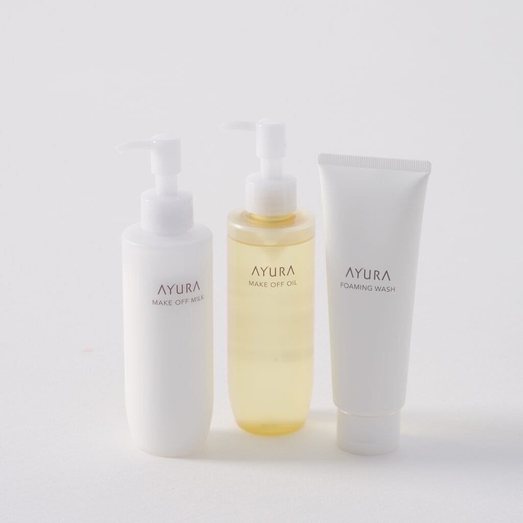 アユーラ／メークオフミルクα  ほか