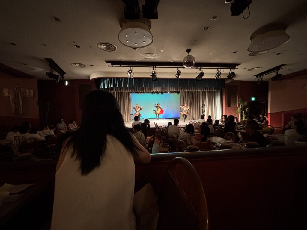 琉球料理レストラン「オーキッド」のショー