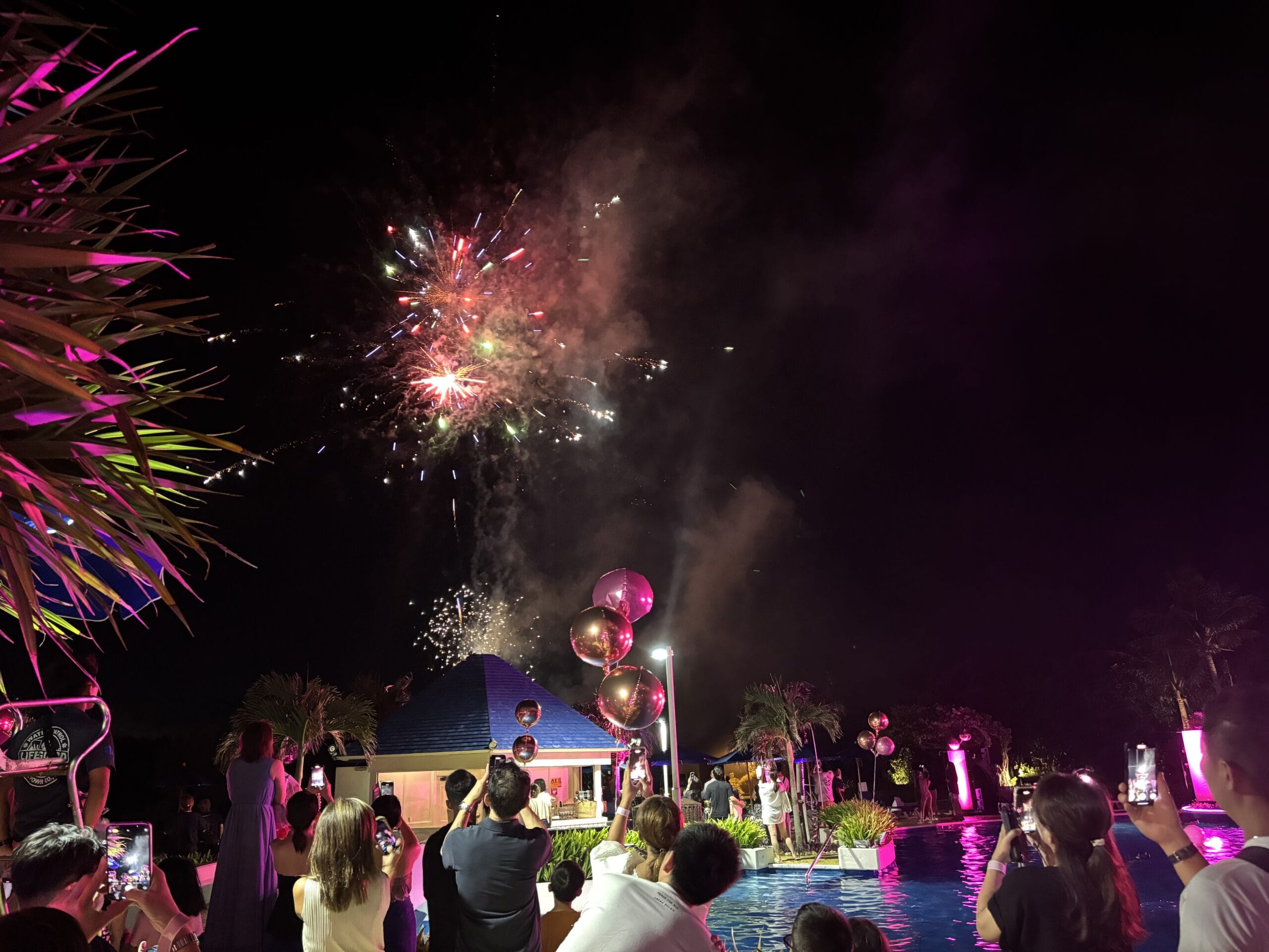 ANAインターコンチネンタル 万座ビーチリゾート　打ち上げ花火