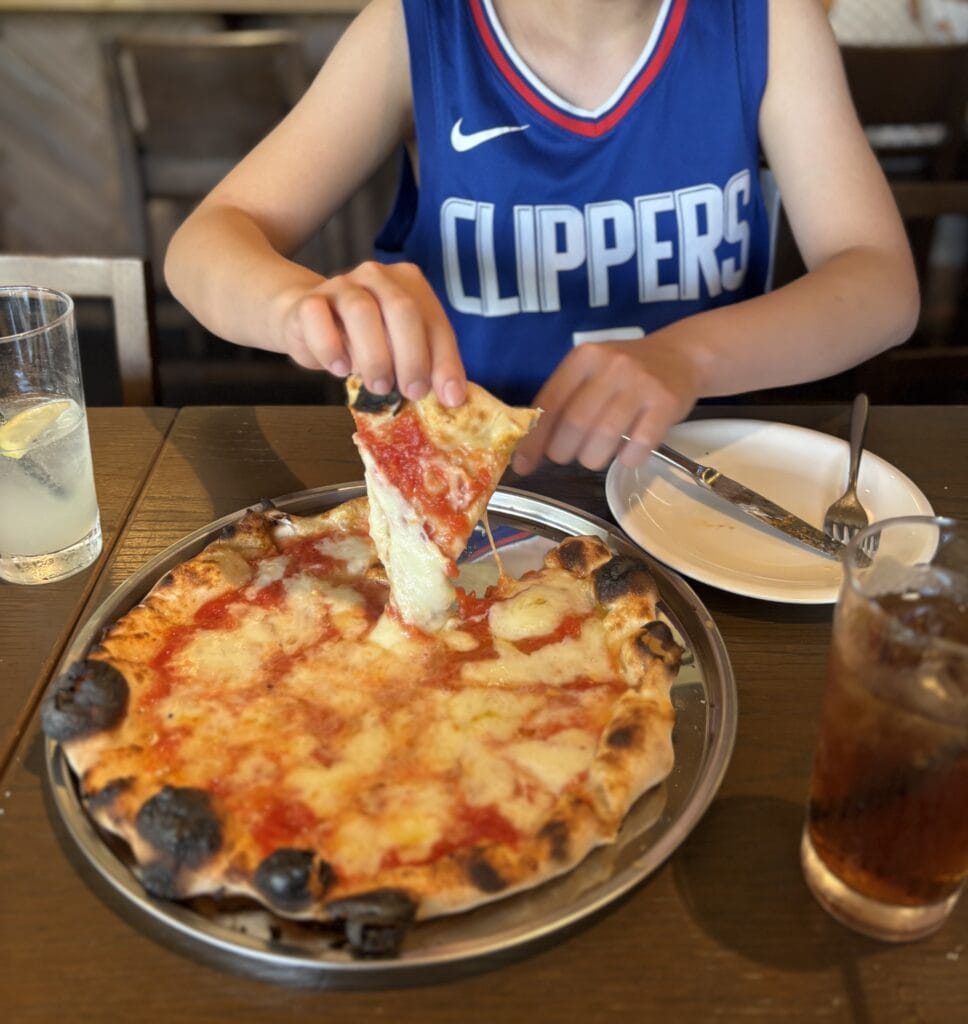 PST　OKINAWA by the sea イタリアンのピザ