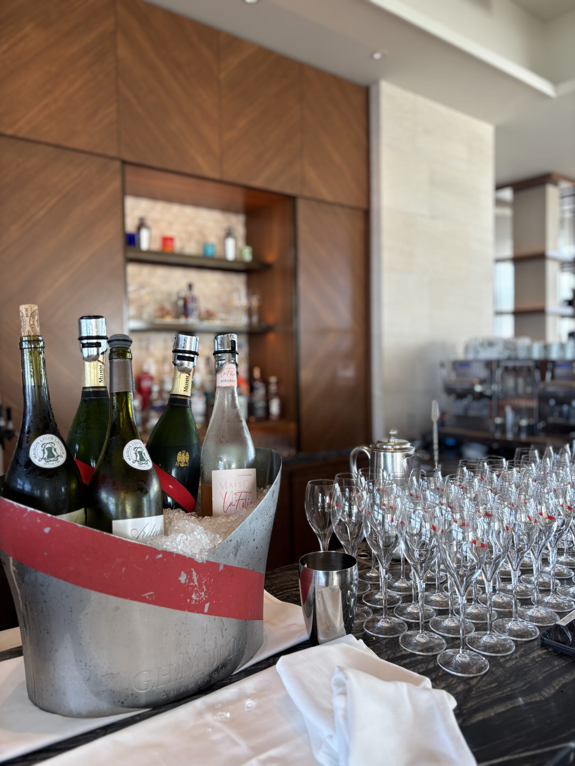 ANAインターコンチネンタル 万座ビーチリゾート　クラブラウンジのシャンパン