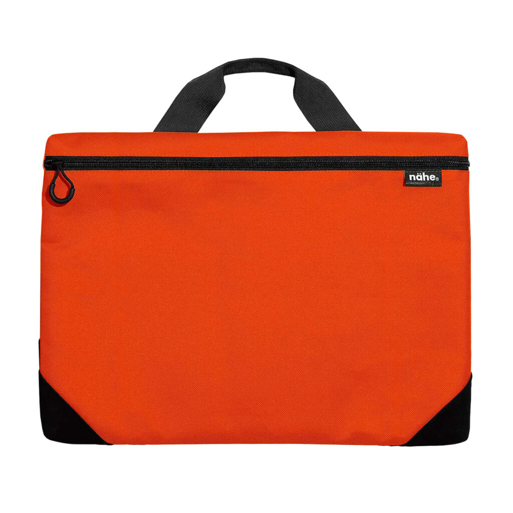 ネーエのソフトパソコンケースL　赤