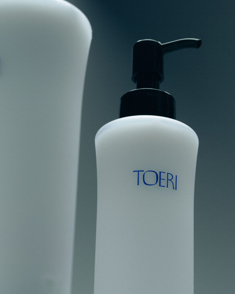 TOERIクレンジングミルク　イメージカット