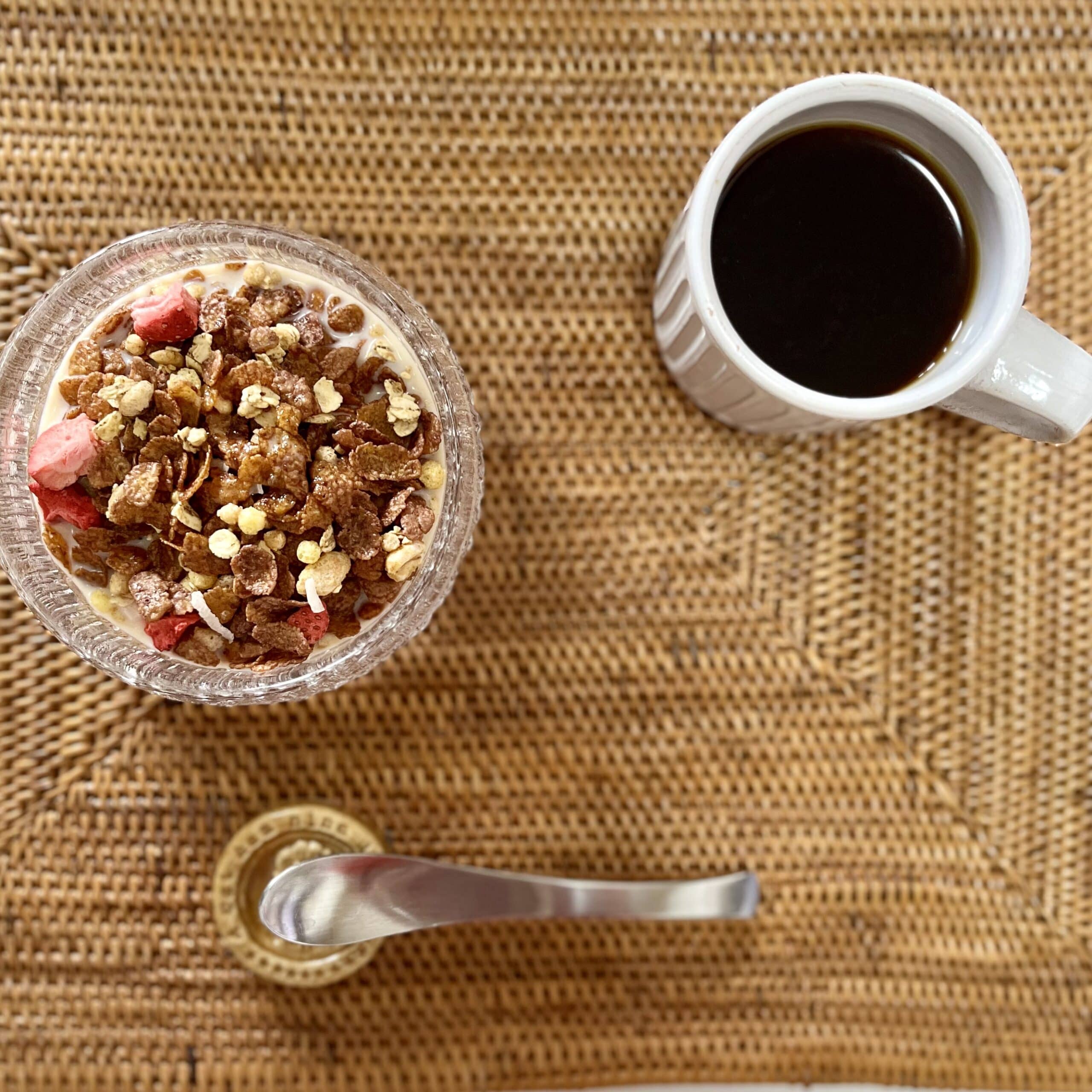 シリアル　グラノラ