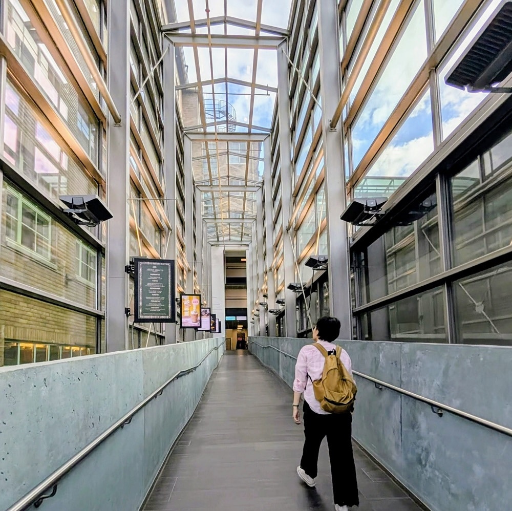 イッタラアラビアデザインセンターに手づくりフローラルパンツを履いてお出かけ