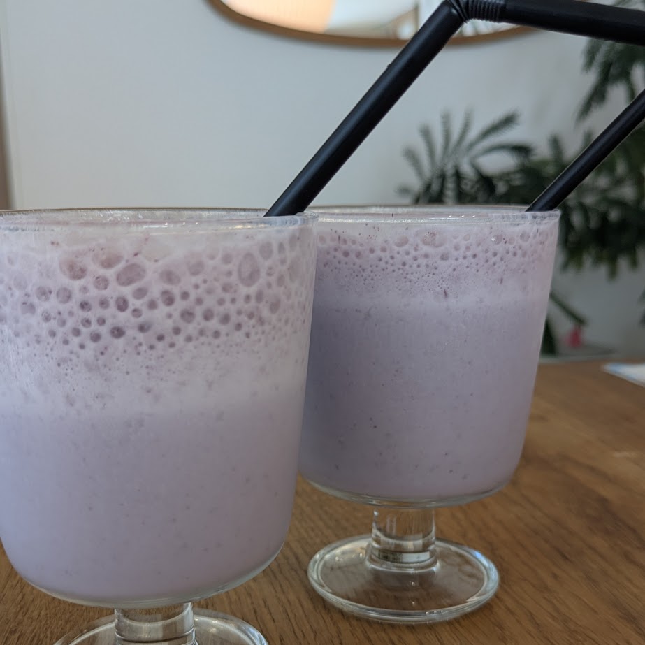 ブルーベリーシェイク　おやつ　ブルーベリー