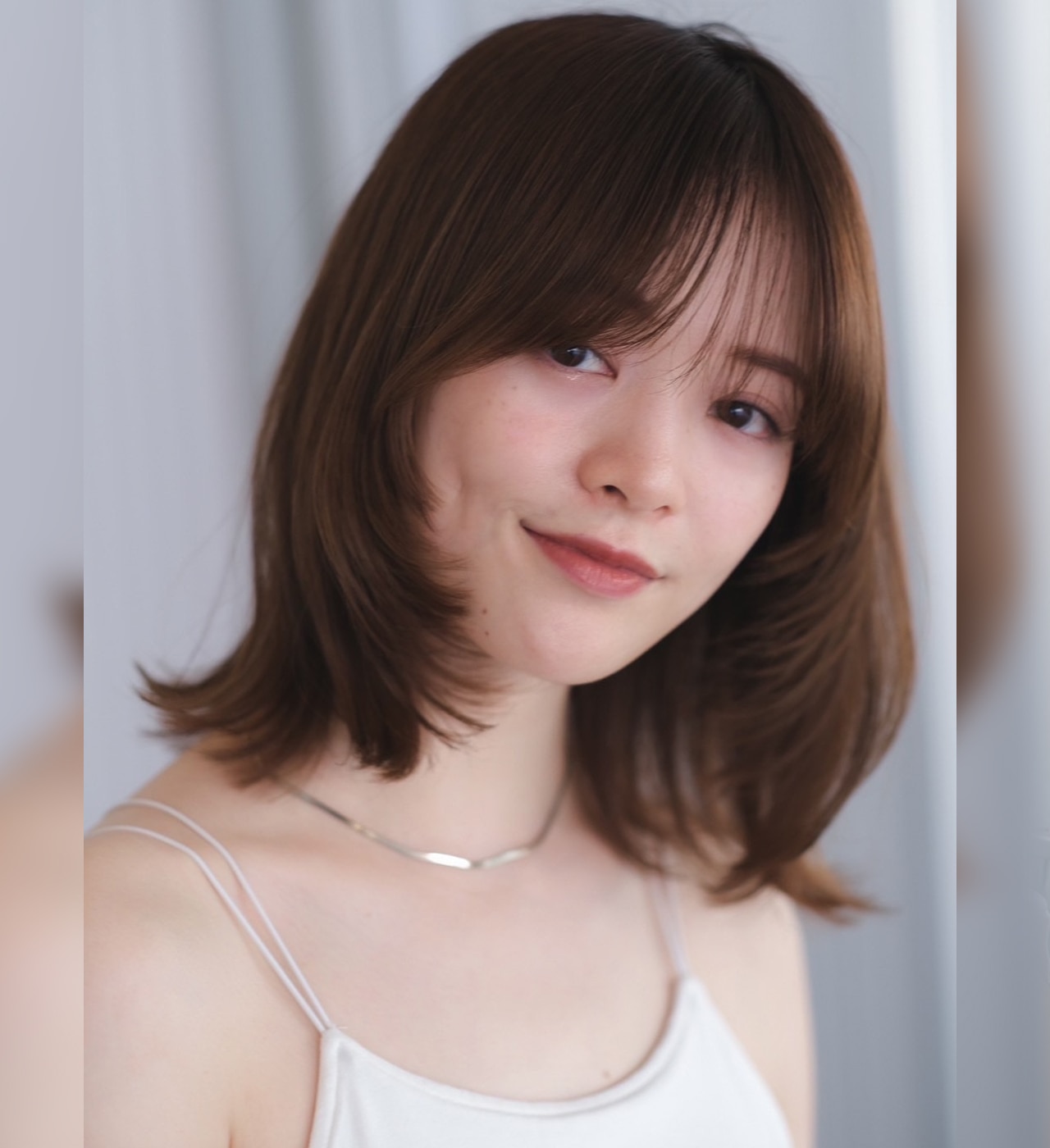 アレンジ自在！垢抜け感が詰まった華やぐ夏ミディアム　メインカット