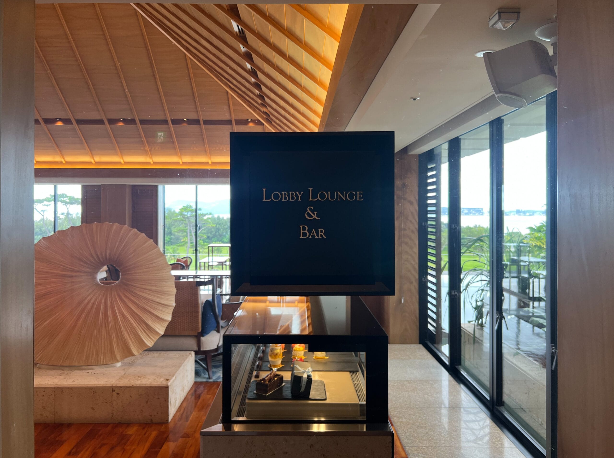 大人のご褒美時間─ザ・リッツ・カールトン沖縄で味わう贅沢アフタヌーンティー TB icoco