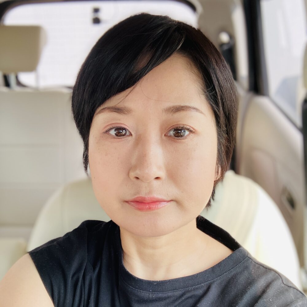 ショートヘア　カット前　黒髪