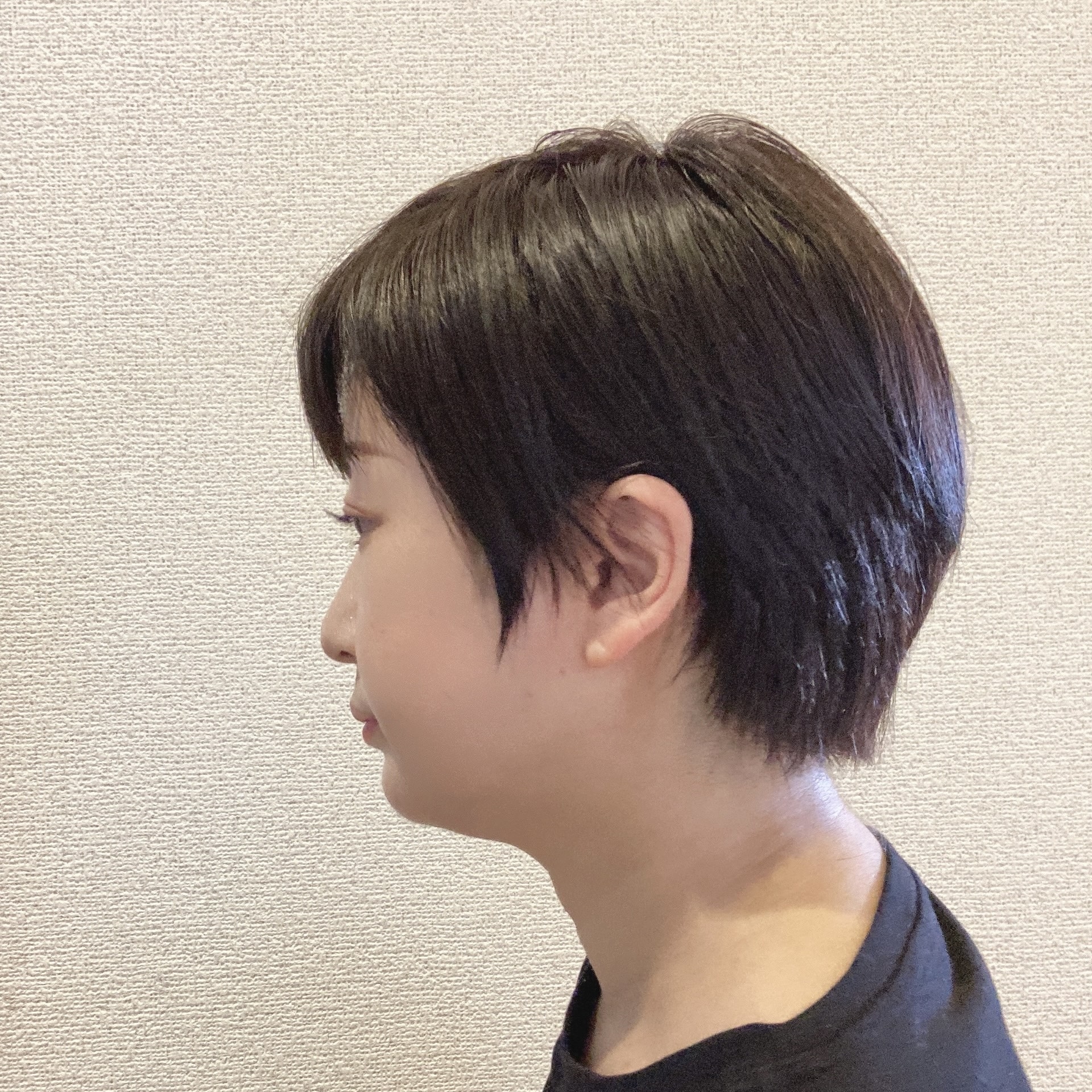 ショートヘア　カット後　黒髪