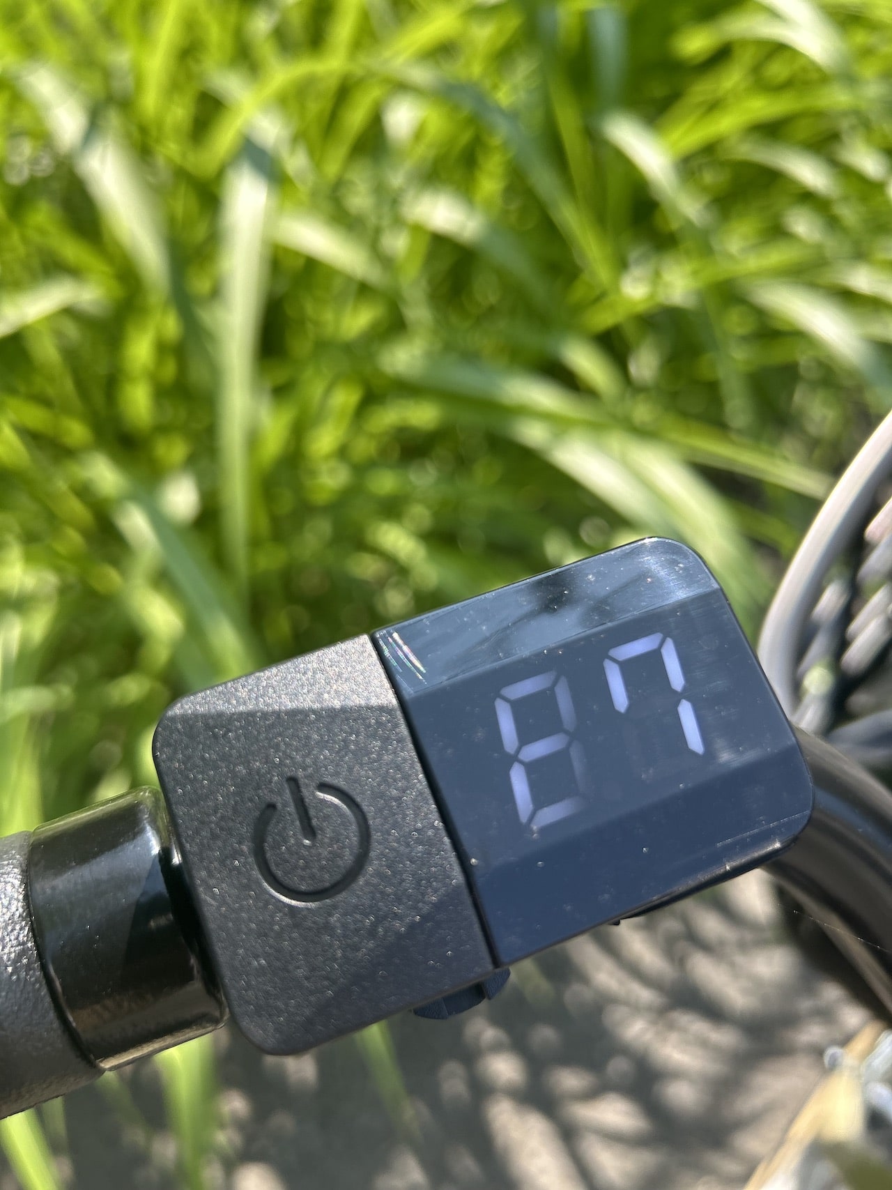 エナシスユー（ENERSYS U）-P 電源ボタン