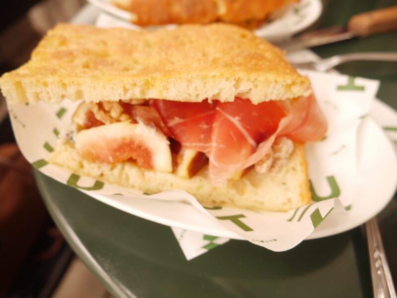 カフェ　ランチ　サンドイッチ