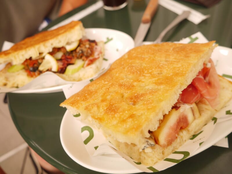 カフェ　ランチ　サンドイッチ