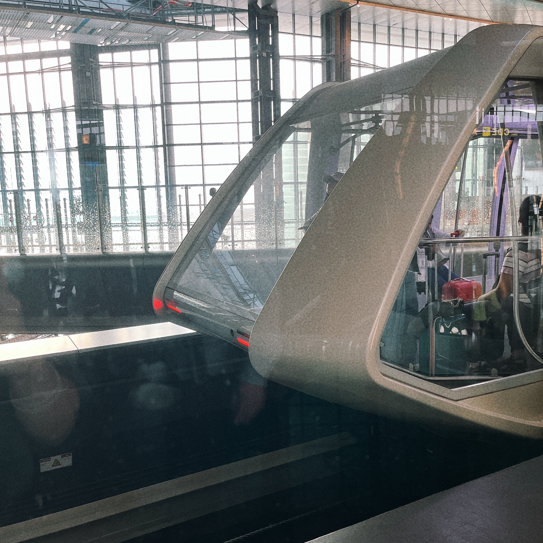 ハマド国際空港　トラム