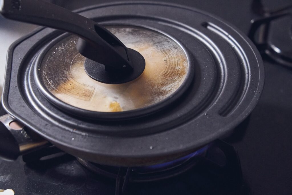今井真実さん　学食のカツ丼