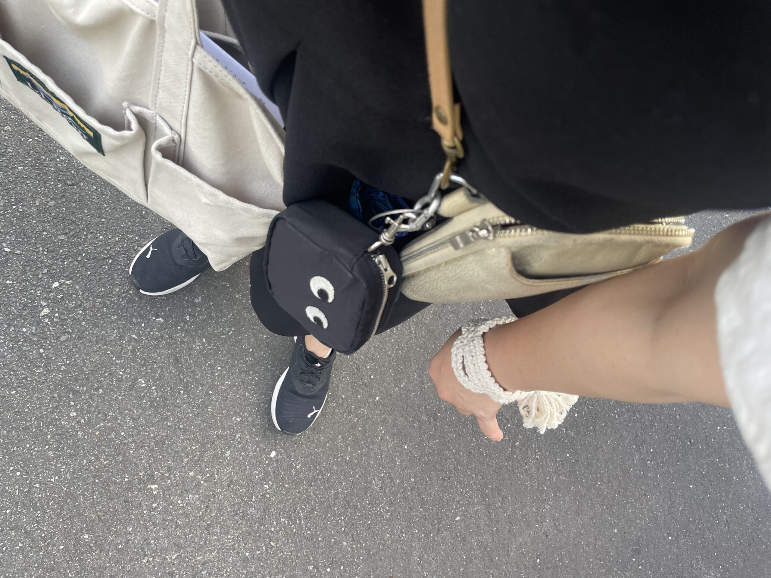 40代女性の2025年8月下旬コーデの足元写真【その1】