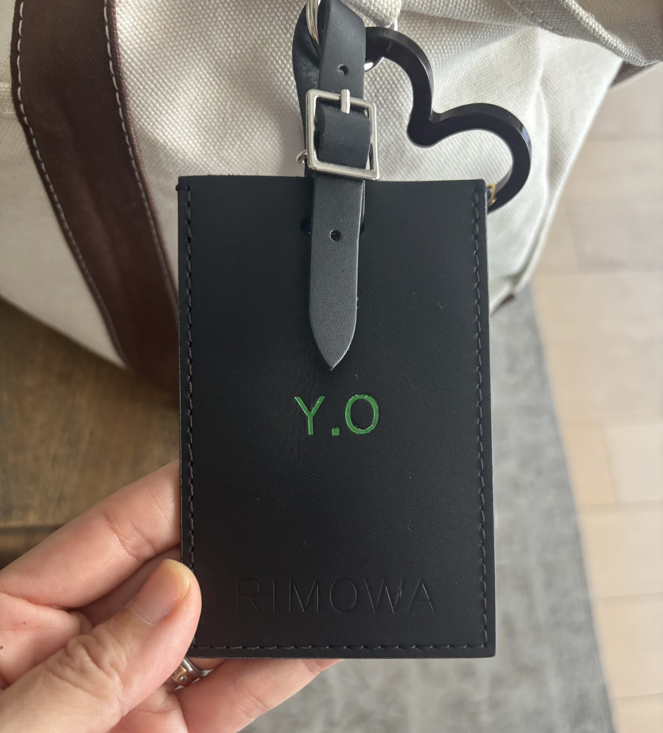 ルイヴィトン　バッグチャーム　鞄に付けて高級感アップ ルイヴィトン バッグチャーム 鞄に付けて高級感アップ 付ける