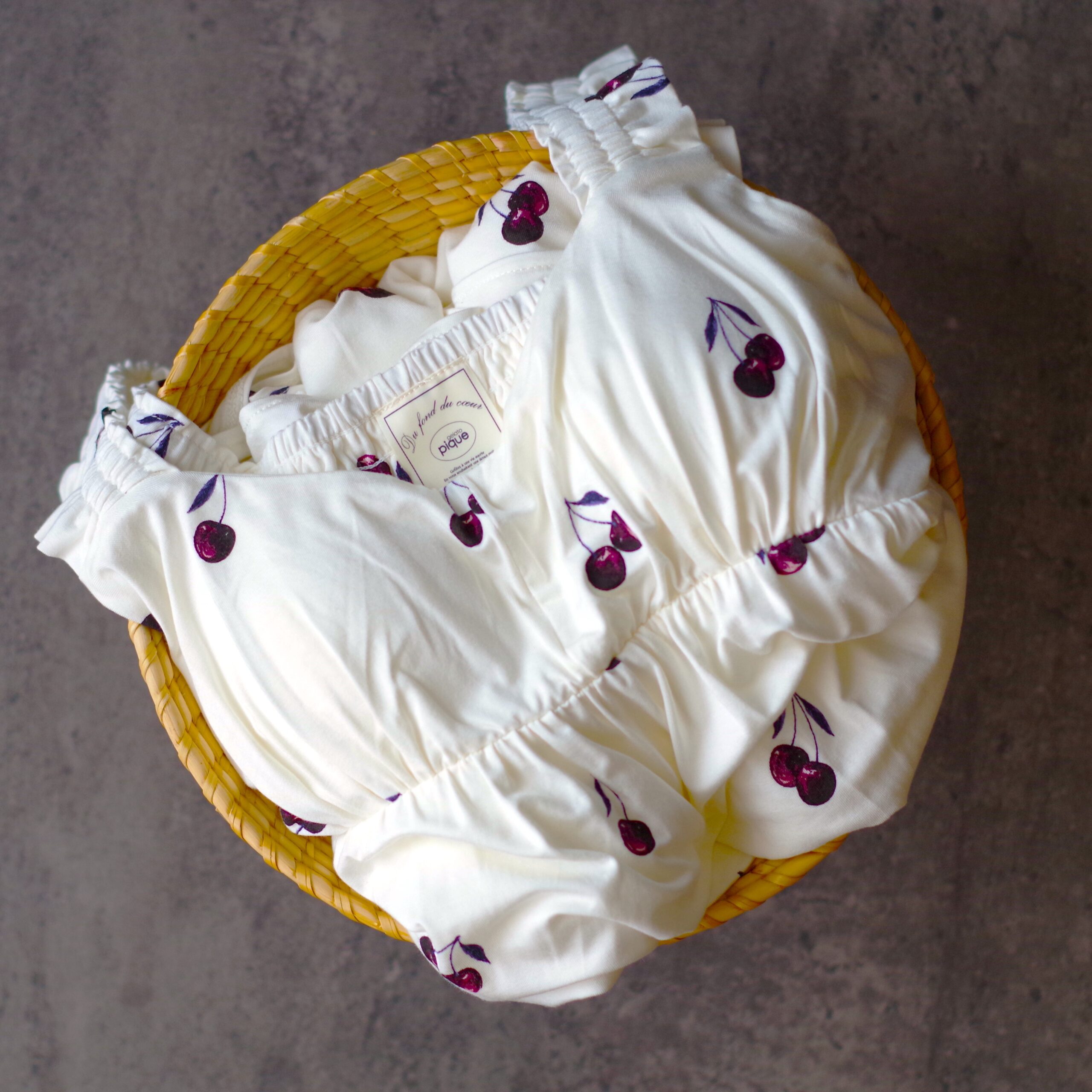 gelato piqueのチェリー柄ワンピース