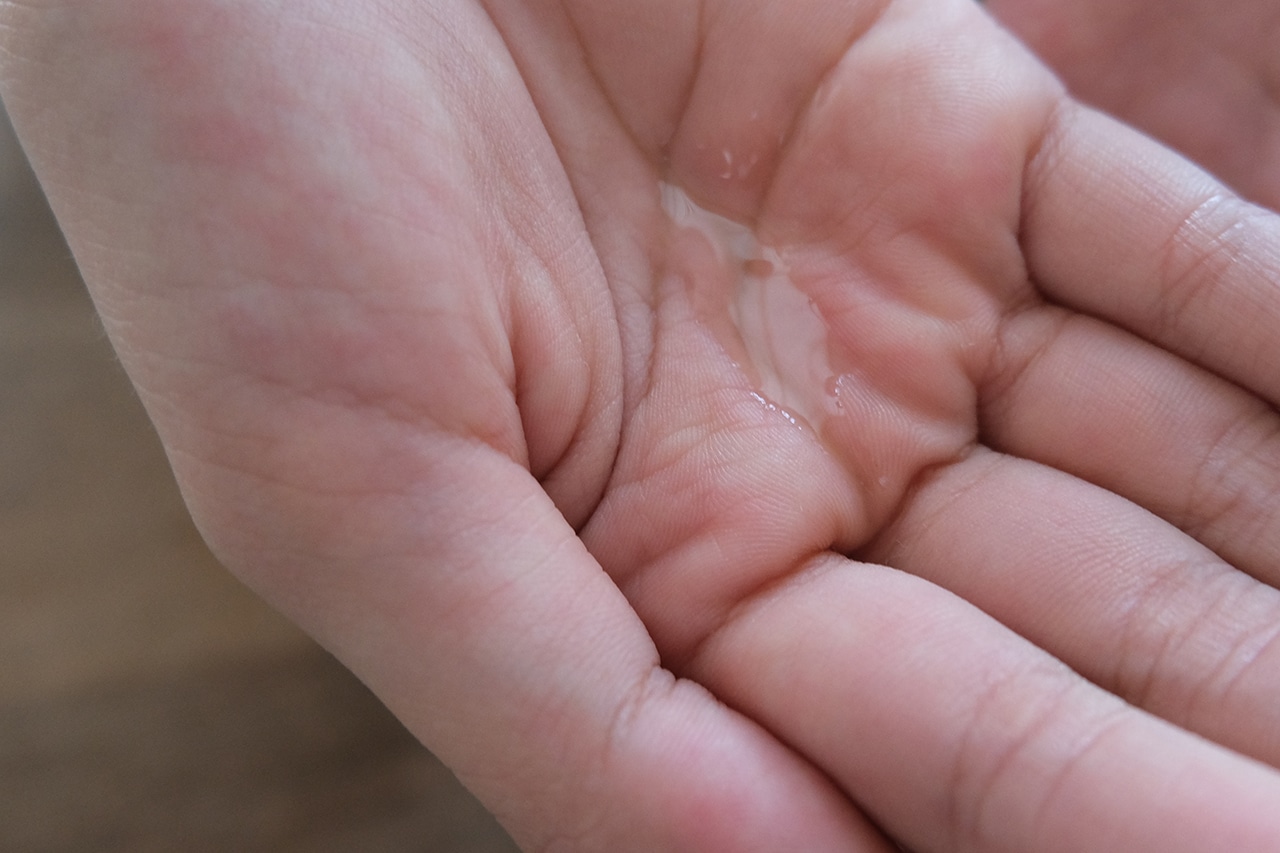 発酵導入美容液（大容量）使用シーン