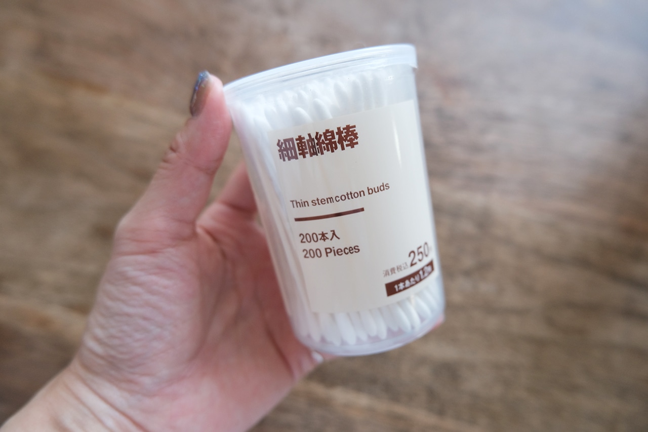 細軸綿棒　２００本ケース入(250円)