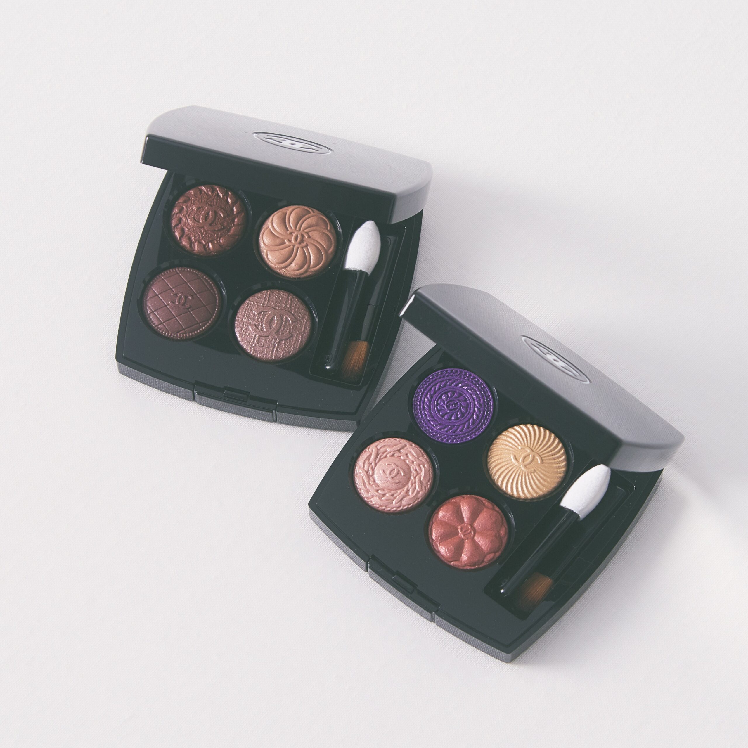 シャネル／レ キャトル オンブル ブトン