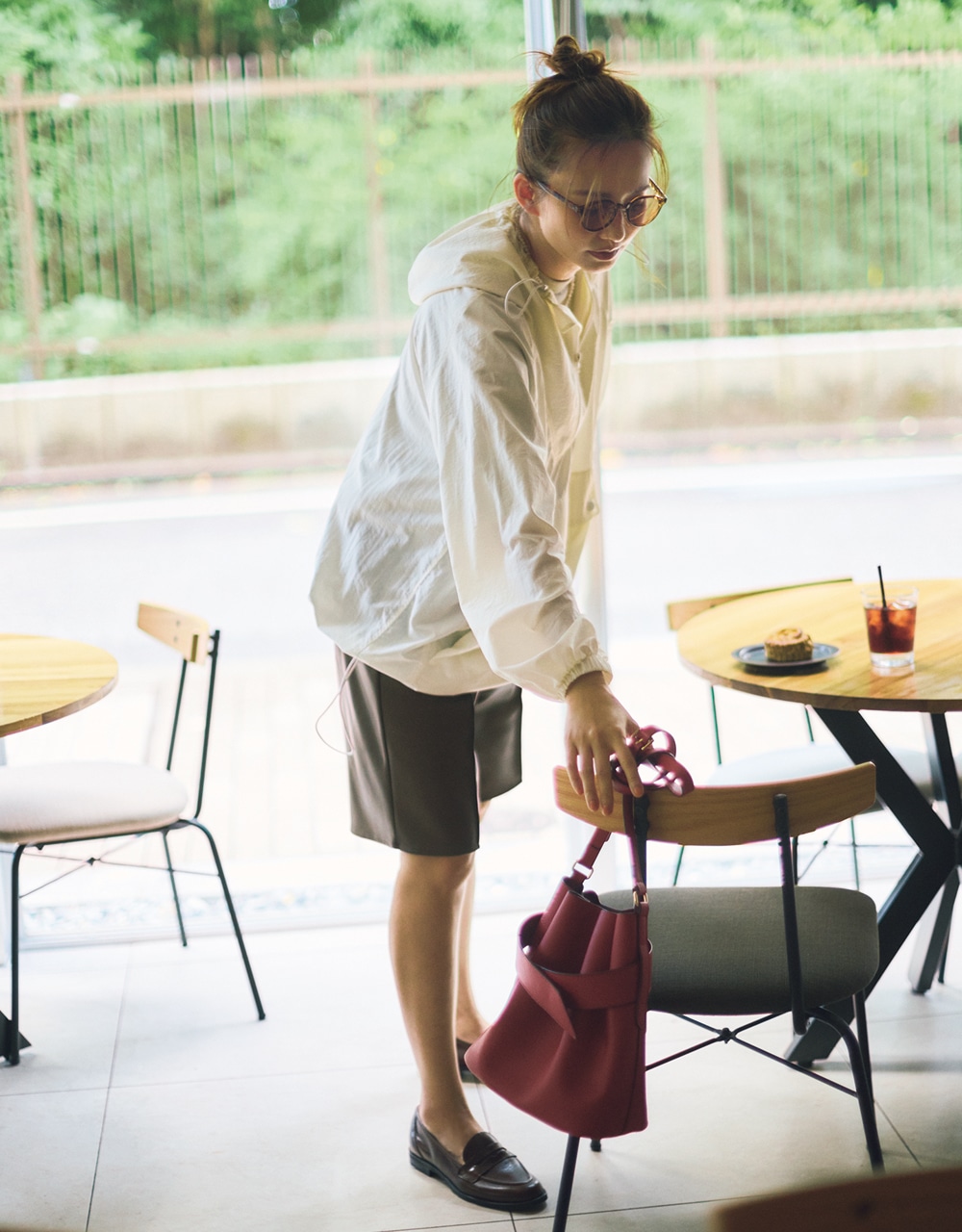 【SHIPS any（シップス エニィ）】の撥水機能付きナイロンアノラック　￥18700 コーデ 優木まおみさん