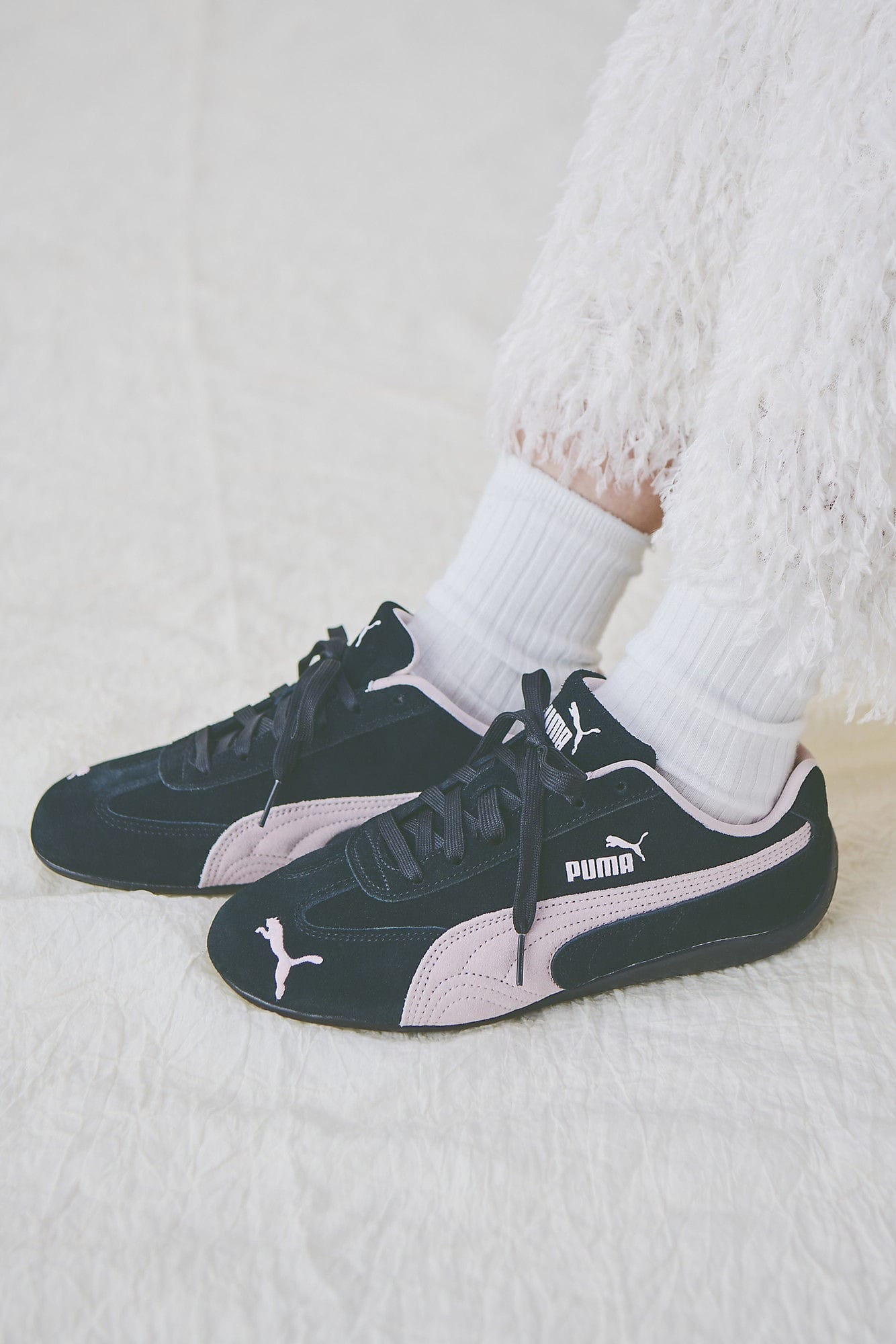 "PUMA
SPEED CAT OG"　ブラック×ピンク　スエードスニーカー