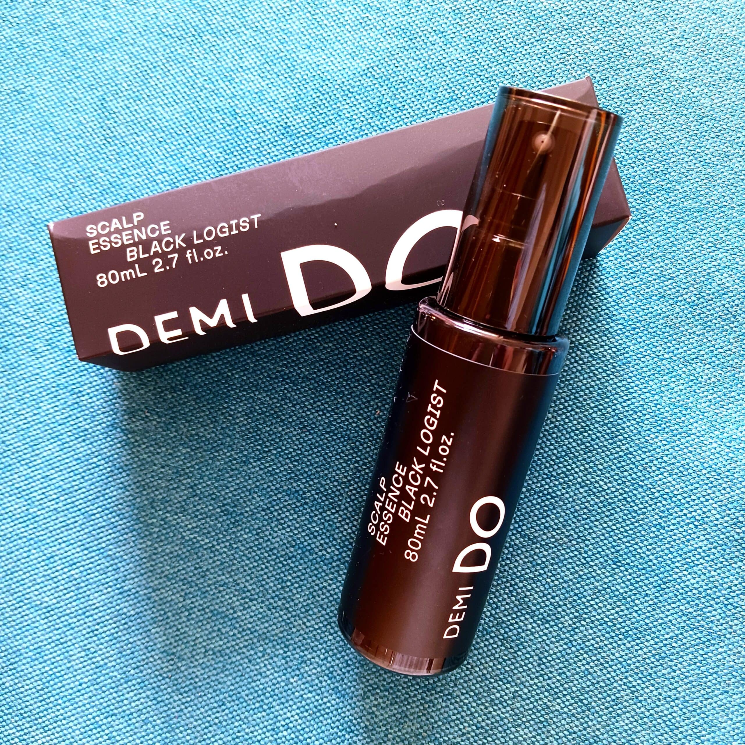 DEMI DO「スカルプエッセンス ブラックロジスト」箱と商品