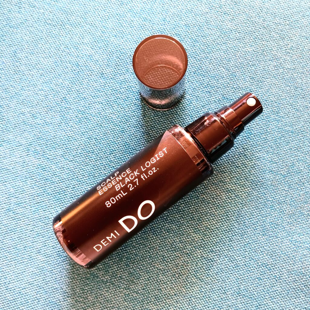 DEMI DO「スカルプエッセンス ブラックロジスト」商品　蓋を開けたところ