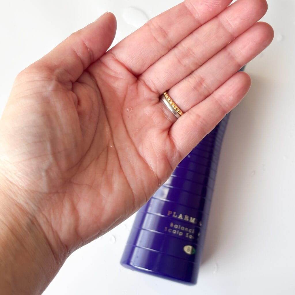 ミルボン「プラーミア バランシングスカルプ ソープ」手に出したところ