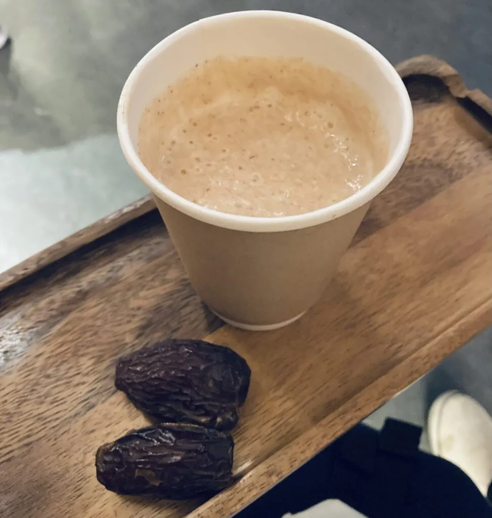 ヨルダン館「デーツシェイク」