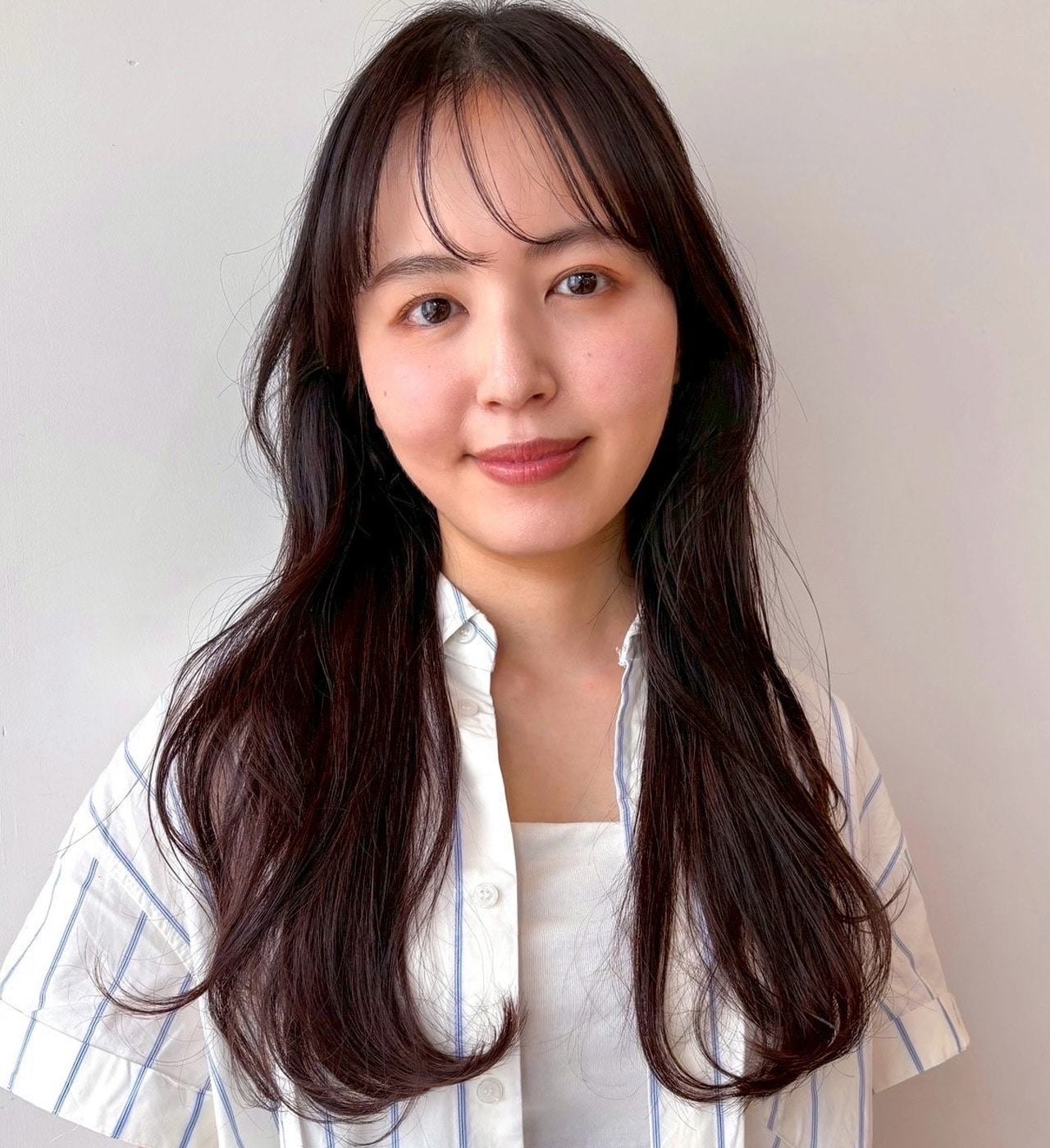 柔らかなカールで親しみニュアンスをプラス【大人のゆるやか曲線ロング】メインカット