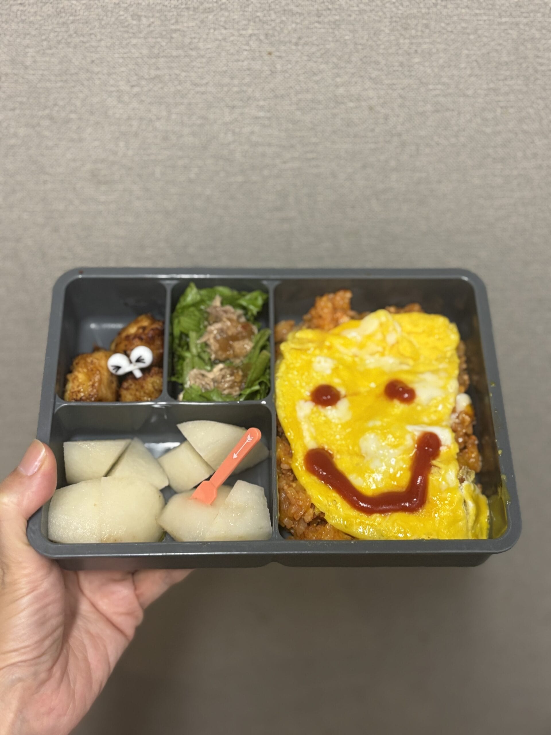 オムライス弁当