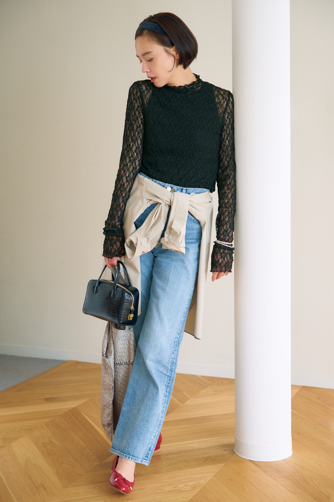 浅見れいなさんの12closet（トゥエルブクローゼット）【洗える】総レースジャージートップス ブラックのコーデ