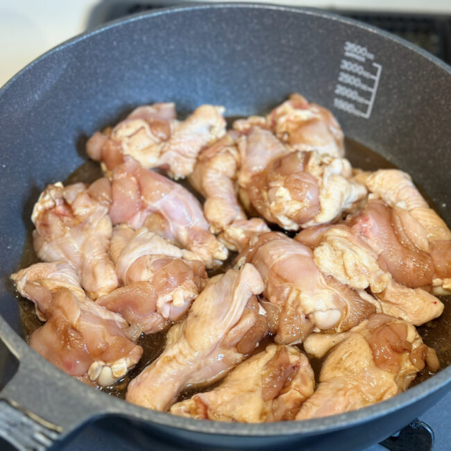 コウケンテツさんレシピ「手羽元の韓国風しょうゆ煮」