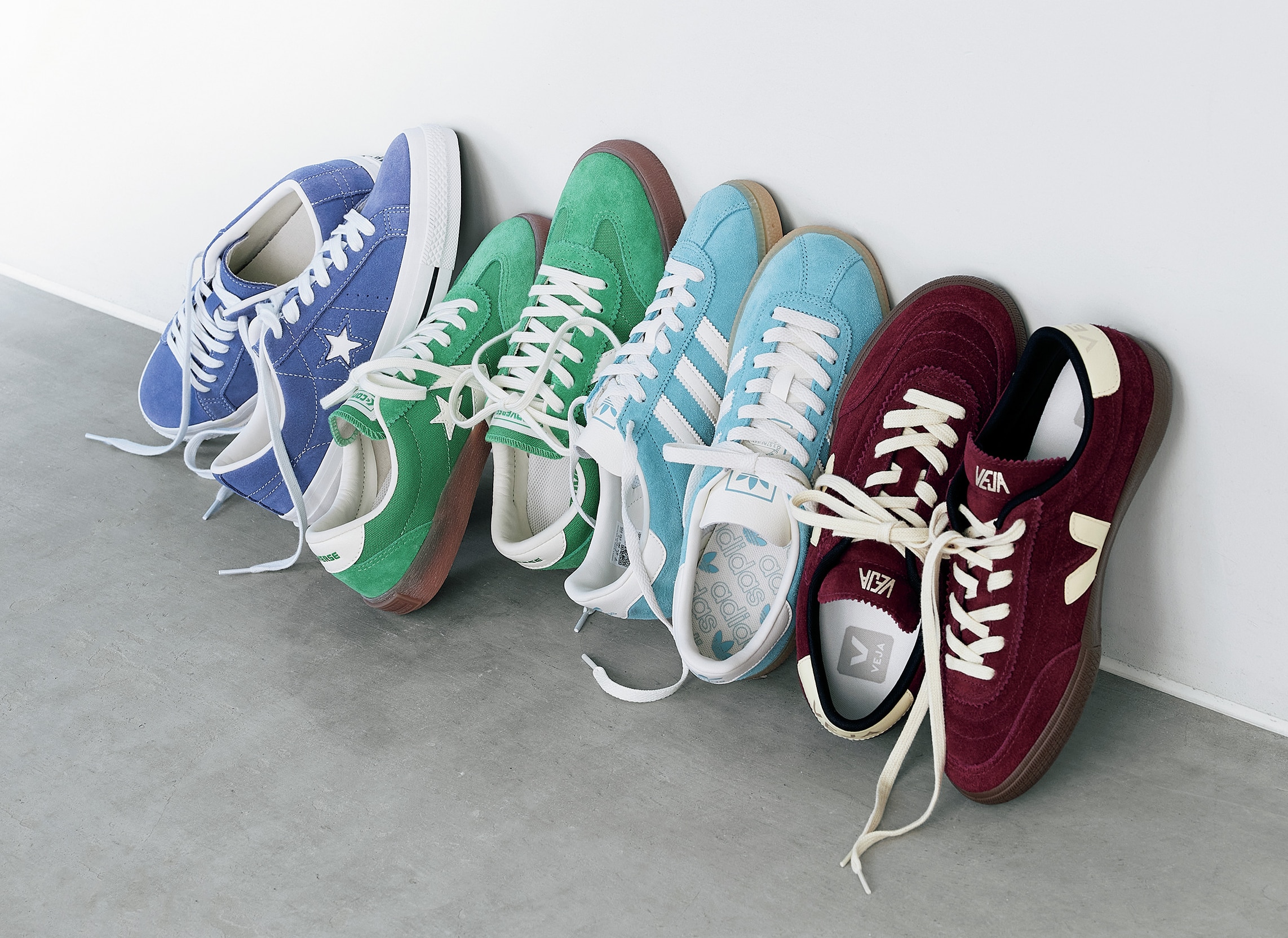 スエード×こっくりカラーのスニーカー　VEJA、adidas Originals、CONVERSE