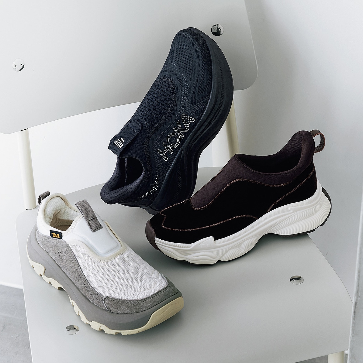 Au BANNISTER HOKA Tevaのスリッポンスニーカー