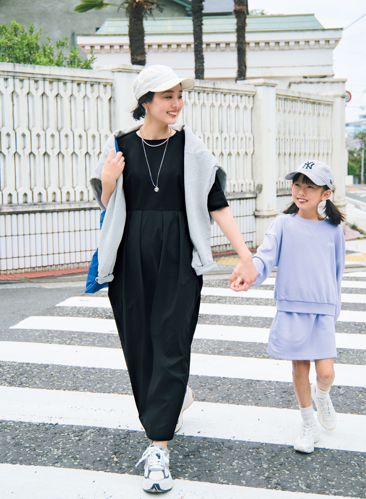 高橋夏果さんの12closet(トゥエルブクローゼット)【洗える】【スカート部分は撥水】【ストレッチ】【高橋夏果さんコラボ】撥水スマートコクーンドレス ブラックのコーデ