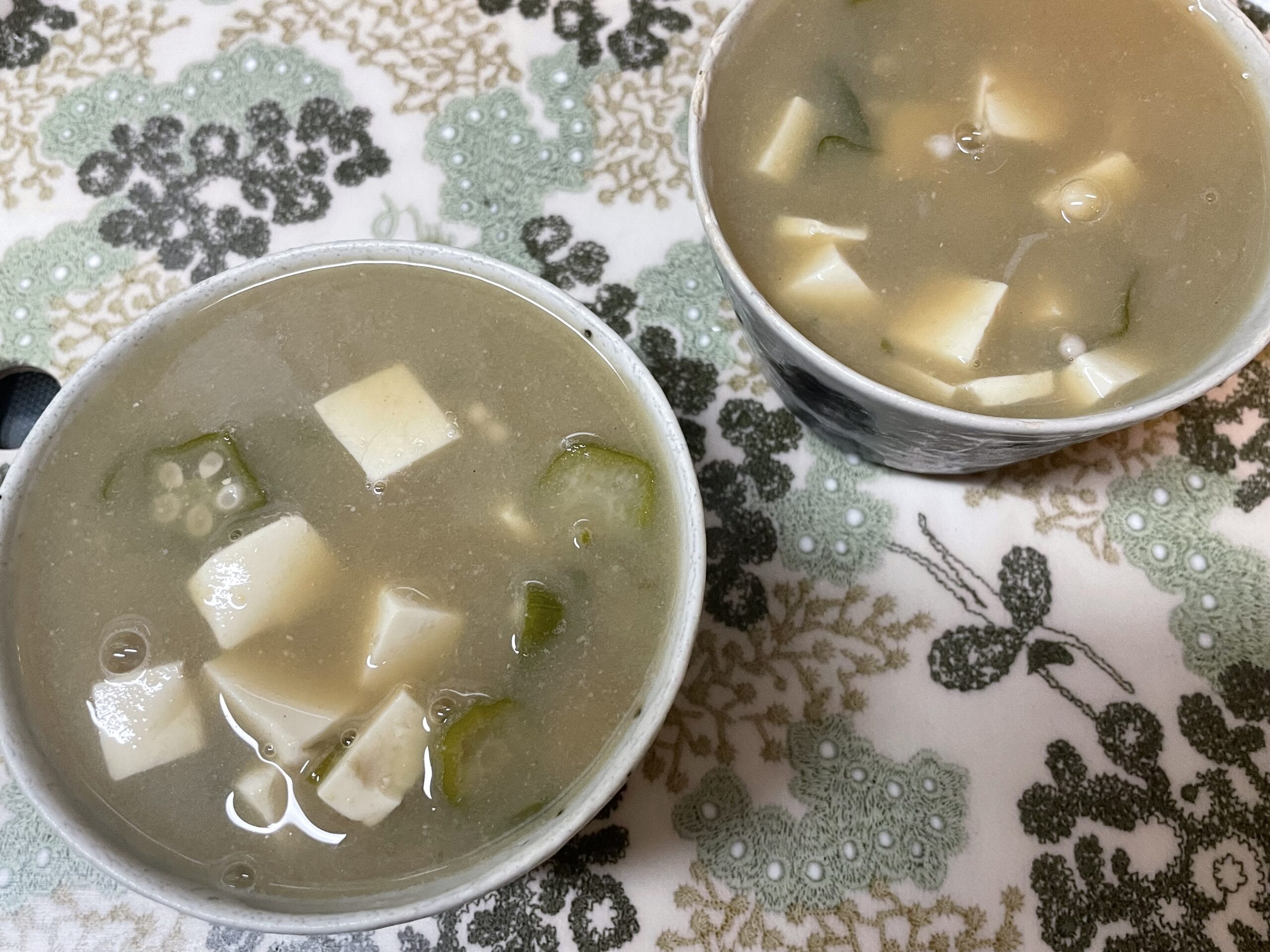 市瀬悦子さんのレシピ「オクラと豆腐のみそ汁」を40代主婦が作ってみた写真