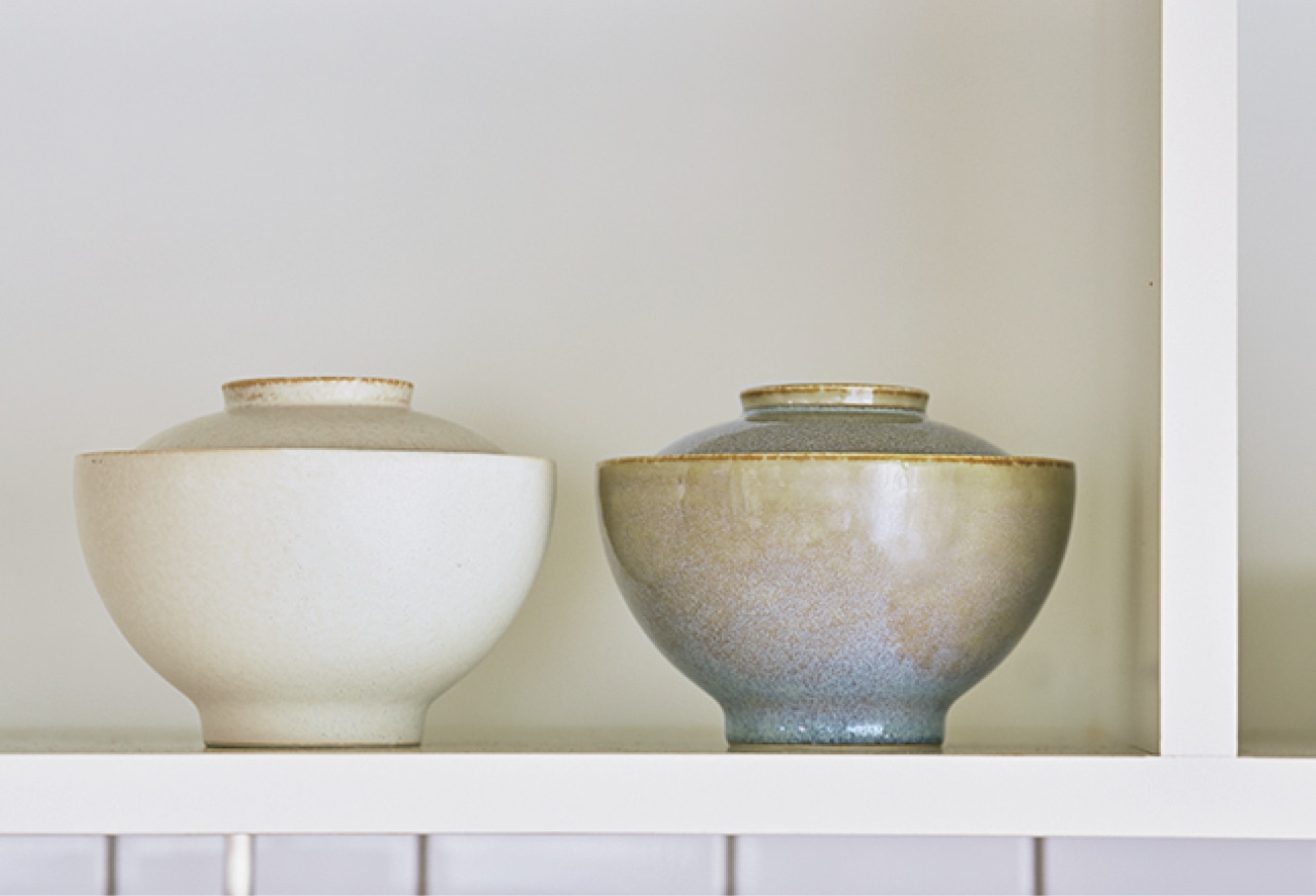 取り皿をフタにして4つの器がコンパクトにまとまるので、場所をとらずにすっきり収納できる。