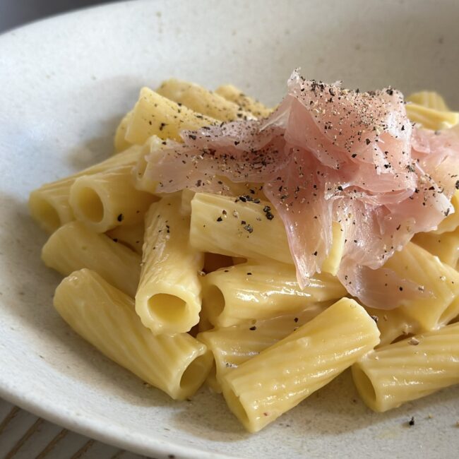 長谷川あかりさんのフライパンいらずカルボナーラ