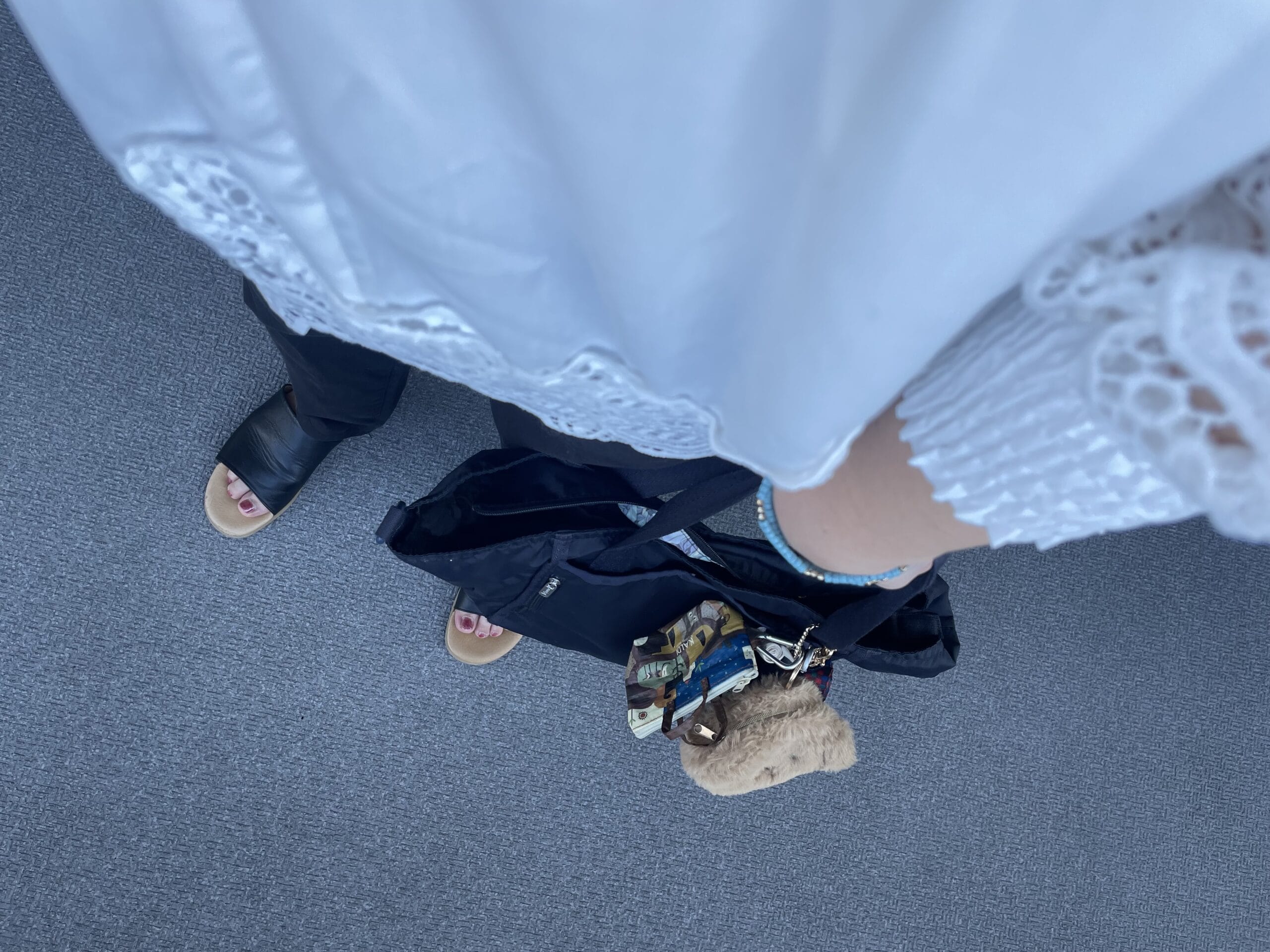 40代女性の2025年8月下旬~9月初旬コーデ、足元写真【その2】