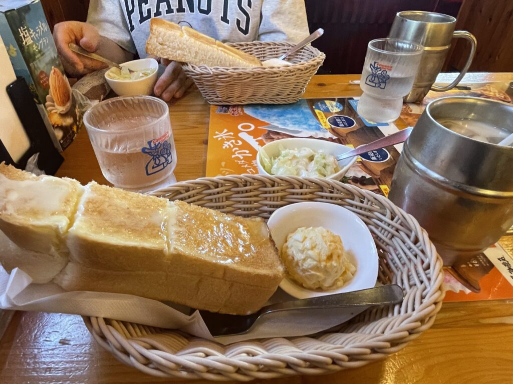 コメダ珈琲店のモーニングサービス