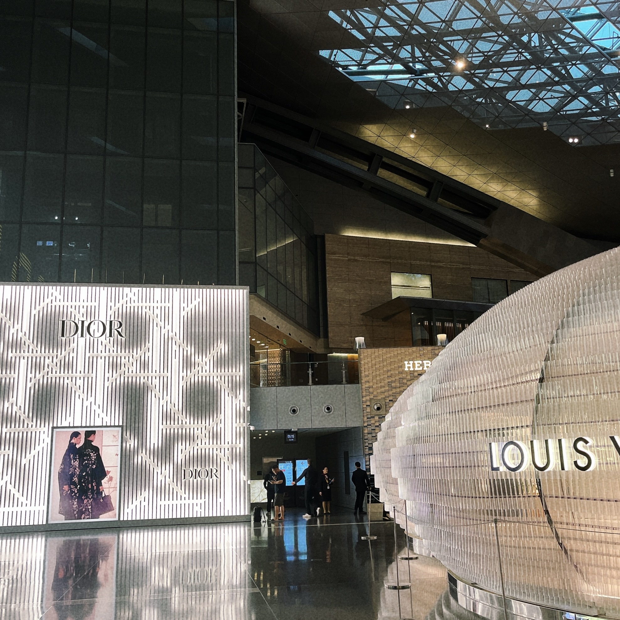 ハマド国際空港　DIOR